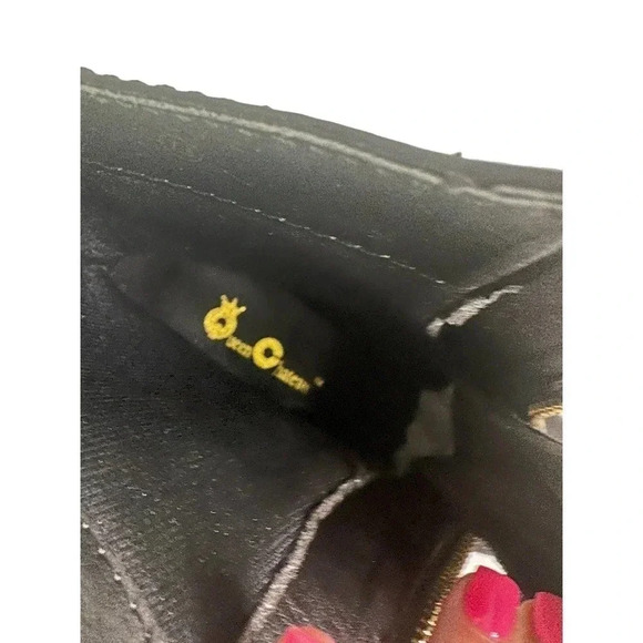 Queen Chateau Women's Black Front Zipper Ankle High Heel Booties Size US 7.5 - Picture 4 of 8